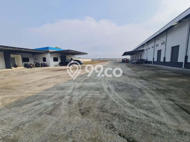 Area Ramai! Gudang Dijual di Cikande untuk Bisnis Luas Bangunan 2200m2 Area Ramai! Gudang Dijual di Cikande untuk Bisnis Luas Bangunan 2200m2