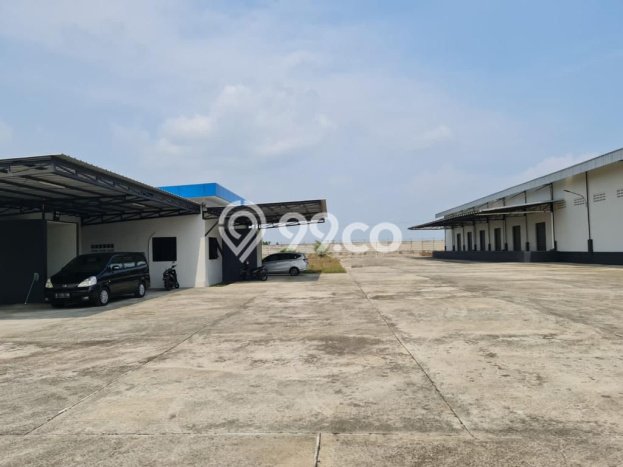 Area Ramai! Gudang Dijual di Cikande untuk Bisnis Luas Bangunan 2200m2 Area Ramai! Gudang Dijual di Cikande untuk Bisnis Luas Bangunan 2200m2
