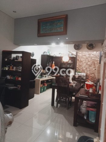 Hunian Cantik Modern Lb 180m2 di Cipayung, Jakarta Timur Hunian Cantik Modern Lb 180m2 di Cipayung, Jakarta Timur