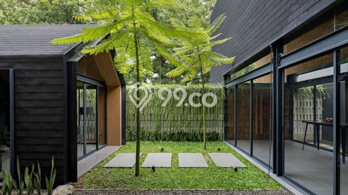 Hunian Mewah Siap Huni LT 700m2 di Kebayoran Baru, Jakarta Selatan Hunian Mewah Siap Huni LT 700m2 di Kebayoran Baru, Jakarta Selatan
