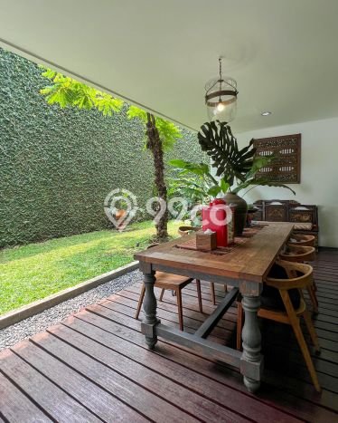 For Sale! Luxury House LT 458m2 Desain Modern di Senopati For Sale! Luxury House LT 458m2 Desain Modern di Senopati