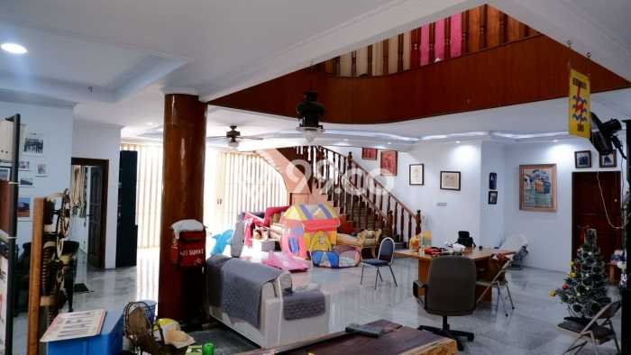 Hunian Elit LB 500m2 Siap Pakai Desain Elegan di Pulomas, Jakarta Timur Hunian Elit LB 500m2 Siap Pakai Desain Elegan di Pulomas, Jakarta Timur
