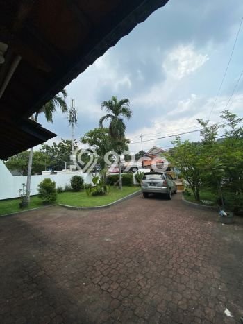 Rumah Mewah LB 300m2 Siap Pakai Desain Elegan di Pejaten, Jakarta Selatan Rumah Mewah LB 300m2 Siap Pakai Desain Elegan di Pejaten, Jakarta Selatan