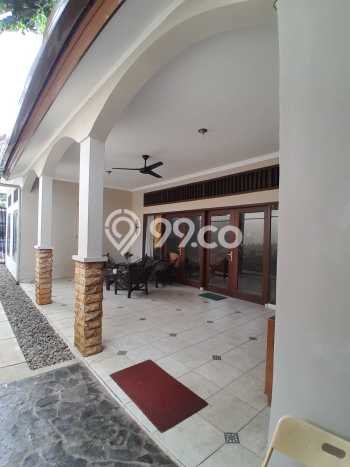 Rumah Elit Modern Siap Huni di Bintaro Jakarta Selatan Rumah Elit Modern Siap Huni di Bintaro Jakarta Selatan