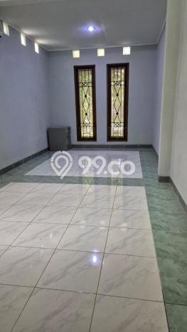 Rumah Mewah LB 120m2 Siap Pakai Desain Elegan di Sektor 9-Bintaro, Tangerang Selatan Rumah Mewah LB 120m2 Siap Pakai Desain Elegan di Sektor 9-Bintaro, Tangerang Selatan