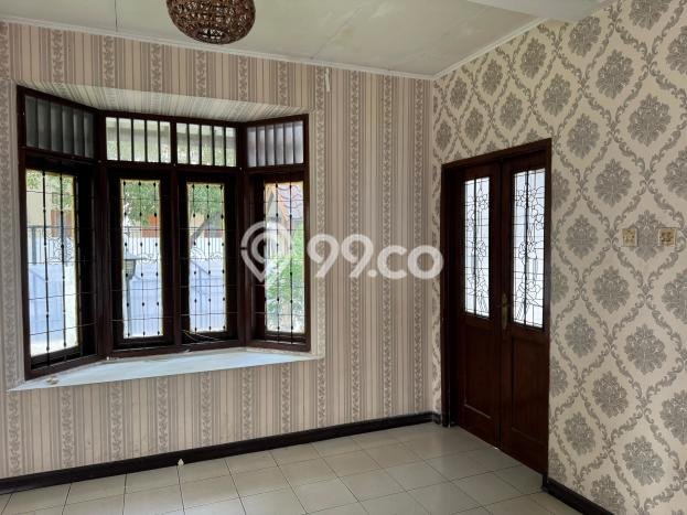 Sewa Rumah Murah di Sektor 5 - Bintaro Tangerang Selatan dengan 4 KT Sewa Rumah Murah di Sektor 5 - Bintaro Tangerang Selatan dengan 4 KT