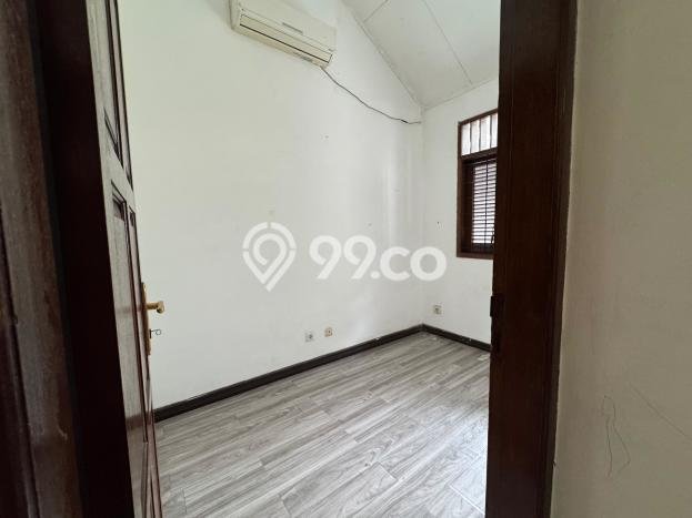 Sewa Rumah Murah di Sektor 5 - Bintaro Tangerang Selatan dengan 4 KT Sewa Rumah Murah di Sektor 5 - Bintaro Tangerang Selatan dengan 4 KT