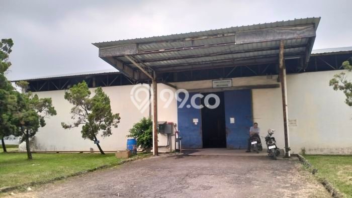 Disewakan Gudang di Kawasan Ramai Cikokol Luas 2262m2 Disewakan Gudang di Kawasan Ramai Cikokol Luas 2262m2