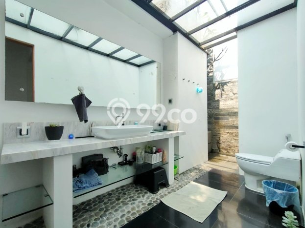 Hunian Nyaman 4 KT di , Bandung - LT 300m2m² Hunian Nyaman 4 KT di , Bandung - LT 300m2m²
