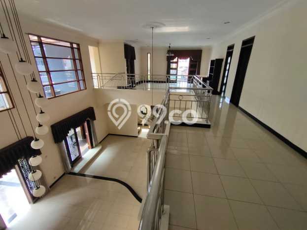 RECOMMENDED! Rumah kawasan BKR, 4 KT, Lokasi Strategis, Luas 488m² LB 400m² RECOMMENDED! Rumah kawasan BKR, 4 KT, Lokasi Strategis, Luas 488m² LB 400m²