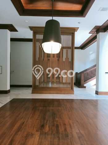 Rumah 5 KT 5 KM LT 1000m2m², Luas Bangunan 1200m2m² di Coblong, Bandung Rumah 5 KT 5 KM LT 1000m2m², Luas Bangunan 1200m2m² di Coblong, Bandung