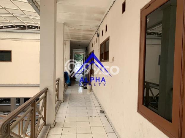 BEST DEAL! Rumah Nyaman area , LT 1586m2m² Bangunan 1000m2m² BEST DEAL! Rumah Nyaman area , LT 1586m2m² Bangunan 1000m2m²
