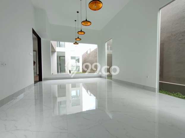 SIAP HUNI! Rumah Asri area , LT 340m2m² LB 330m2m² SIAP HUNI! Rumah Asri area , LT 340m2m² LB 330m2m²