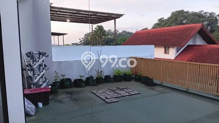 SPECIAL PRICE! Rumah Asri di , LT 105m2m² LB 120m2m² SPECIAL PRICE! Rumah Asri di , LT 105m2m² LB 120m2m²