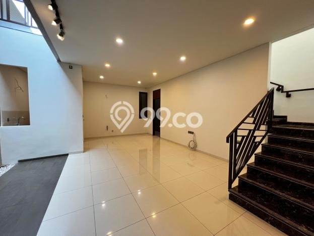 Ready to Use! Luxury House LT 133m2 Desain Modern di Bandung Kota Ready to Use! Luxury House LT 133m2 Desain Modern di Bandung Kota