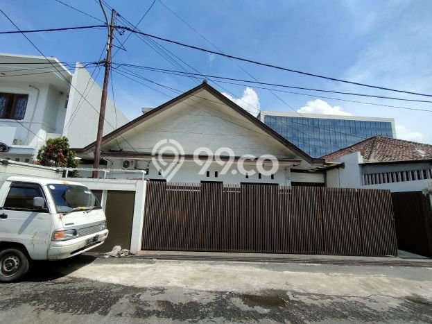 For Sale! Luxury House LT 372m2 Desain Modern di Pasir Kaliki For Sale! Luxury House LT 372m2 Desain Modern di Pasir Kaliki