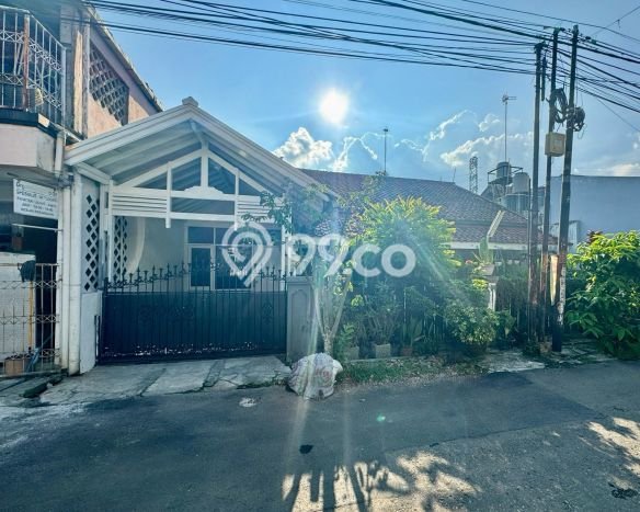 Lokasi terbaik! Rumah siap huni disewakan di Margahayu LB 180m2 Lokasi terbaik! Rumah siap huni disewakan di Margahayu LB 180m2
