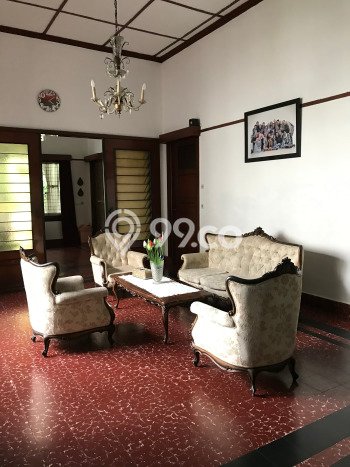 Hunian Mewah LB 700m2 Siap Pakai Desain Elegan di Riau, Bandung Hunian Mewah LB 700m2 Siap Pakai Desain Elegan di Riau, Bandung