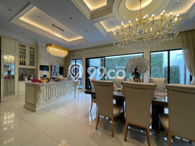 Rumah Lokasi Strategis area , Bandung, LT 375m2m² Bangunan 450m2m² Rumah Lokasi Strategis area , Bandung, LT 375m2m² Bangunan 450m2m²