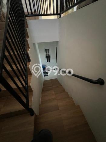 Dijual Hunian Rumah Terawat 4 KT di Cikutra, Bandung Dijual Hunian Rumah Terawat 4 KT di Cikutra, Bandung