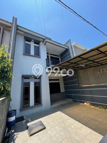 HARGA SPESIAL! Rumah di Turangga, Akses ke Fasilitas, 5 KT, Luas 126m2m² Bangunan 200m2m² HARGA SPESIAL! Rumah di Turangga, Akses ke Fasilitas, 5 KT, Luas 126m2m² Bangunan 200m2m²