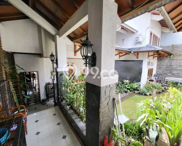 Ready to Use! Luxury House LT 560m2 Desain Elegan di Setra Sari Ready to Use! Luxury House LT 560m2 Desain Elegan di Setra Sari