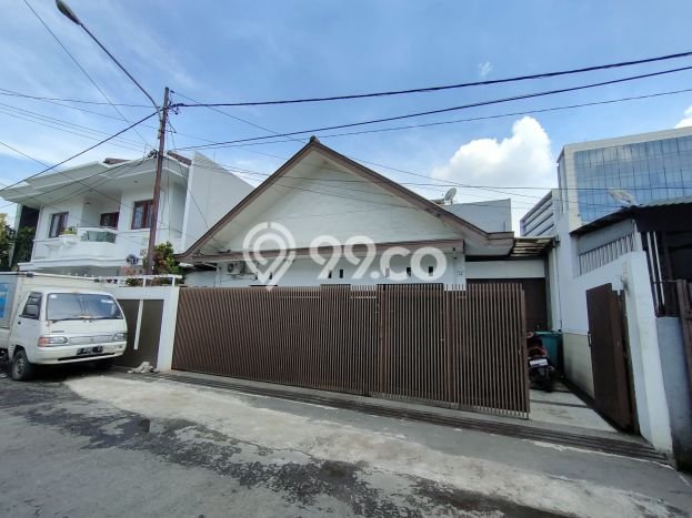 For Sale! Luxury House LT 372m2 Desain Modern di Pasir Kaliki For Sale! Luxury House LT 372m2 Desain Modern di Pasir Kaliki