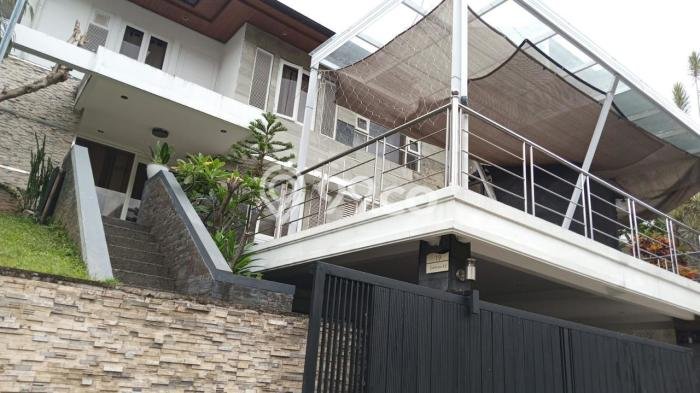 For Sale! Luxury House LT 425m2 Desain Elegan di Setra Duta For Sale! Luxury House LT 425m2 Desain Elegan di Setra Duta