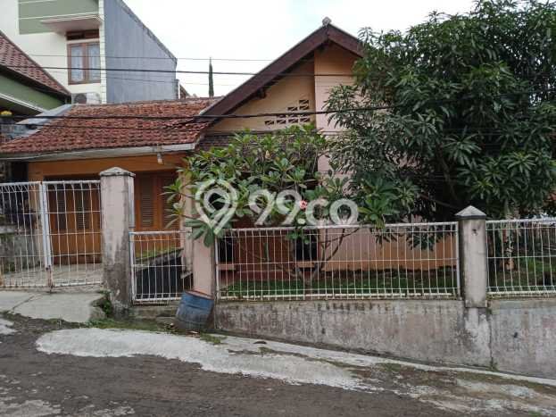 Rumah LT 198m2m² / LB 100m2m² Cluster Exclusive di Cikutra, Bandung Rumah LT 198m2m² / LB 100m2m² Cluster Exclusive di Cikutra, Bandung
