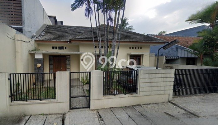 Rumah di Buah Batu, Dekat Fasilitas, 2 KM, Luas 230m² Bangunan 195m² Rumah di Buah Batu, Dekat Fasilitas, 2 KM, Luas 230m² Bangunan 195m²