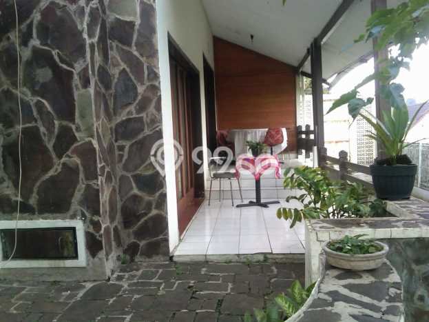 Ready to Use! Premium House LT 672m2 Desain Modern di Geger Kalong Ready to Use! Premium House LT 672m2 Desain Modern di Geger Kalong