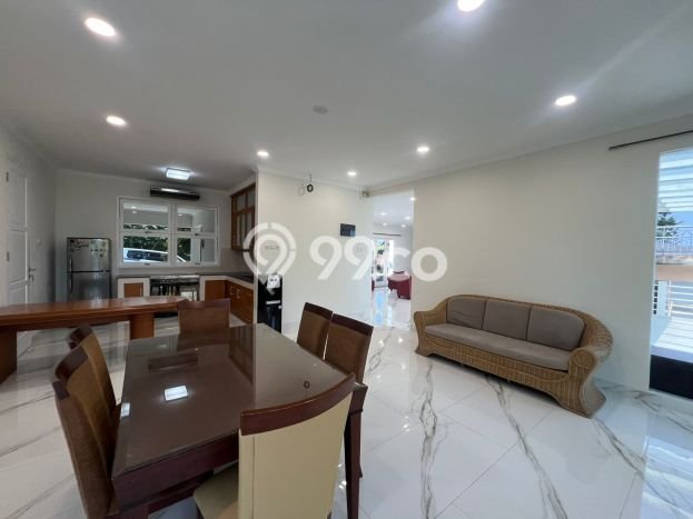 Rumah Mewah LB 401m2 Siap Pakai Desain Elegan di Dago Pakar, Bandung Rumah Mewah LB 401m2 Siap Pakai Desain Elegan di Dago Pakar, Bandung