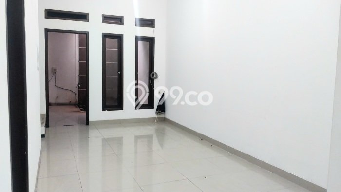 HARGA SPESIAL! Rumah di Turangga, Akses ke Fasilitas, 5 KT, Luas 126m2m² Bangunan 200m2m² HARGA SPESIAL! Rumah di Turangga, Akses ke Fasilitas, 5 KT, Luas 126m2m² Bangunan 200m2m²