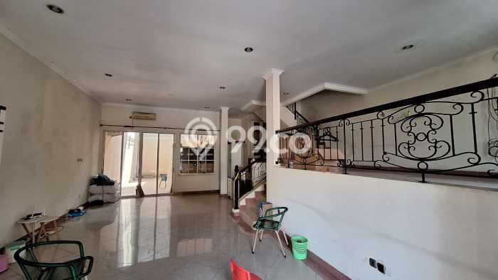 Rumah Elit Modern Siap Huni di Pantai Indah Kapuk Jakarta Utara Rumah Elit Modern Siap Huni di Pantai Indah Kapuk Jakarta Utara