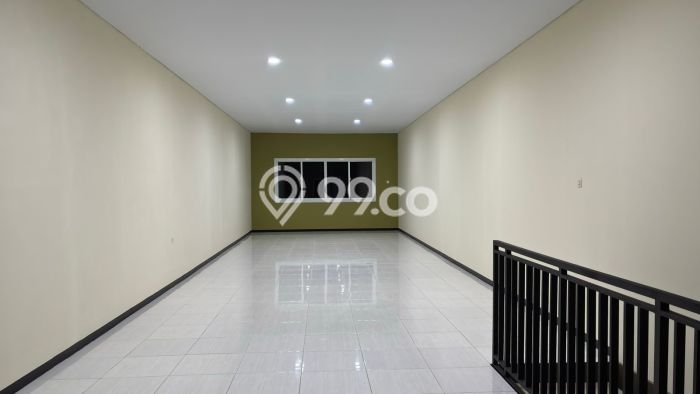 Unit Ruko Dijual di Antapani Bandung Luas Tanah 105m2, Luas Bangunan 309m2 Unit Ruko Dijual di Antapani Bandung Luas Tanah 105m2, Luas Bangunan 309m2