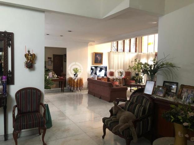 Rumah Eksklusif Siap Huni LT 756m2 di Kebayoran Baru, Jakarta Selatan Rumah Eksklusif Siap Huni LT 756m2 di Kebayoran Baru, Jakarta Selatan