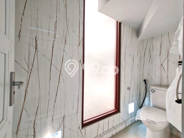 Siap Huni Hunian Elit 5 Kamar di Duren Sawit Dekat ke Mana Pun Siap Huni Hunian Elit 5 Kamar di Duren Sawit Dekat ke Mana Pun