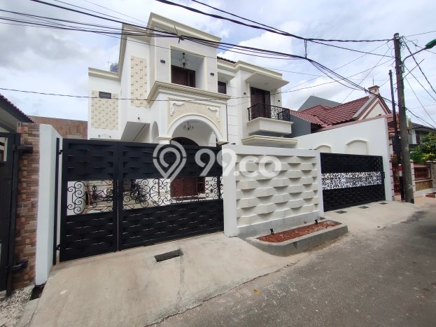 Siap Huni Hunian Elit 5 Kamar di Duren Sawit Dekat ke Mana Pun Siap Huni Hunian Elit 5 Kamar di Duren Sawit Dekat ke Mana Pun