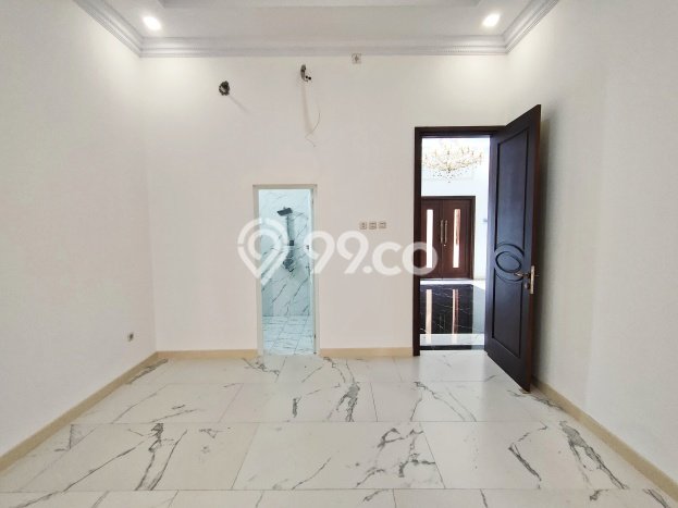 Siap Huni Hunian Elit 5 Kamar di Duren Sawit Dekat ke Mana Pun Siap Huni Hunian Elit 5 Kamar di Duren Sawit Dekat ke Mana Pun