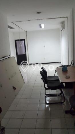 Disewakan Ruko di Menteng Jakarta Pusat LT 73m2, LB 219m2 Disewakan Ruko di Menteng Jakarta Pusat LT 73m2, LB 219m2