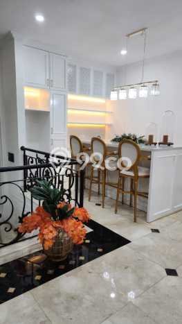 Rumah Elit LB 560m2 Siap Huni Desain Elegan di Pondok Indah, Jakarta Selatan Rumah Elit LB 560m2 Siap Huni Desain Elegan di Pondok Indah, Jakarta Selatan