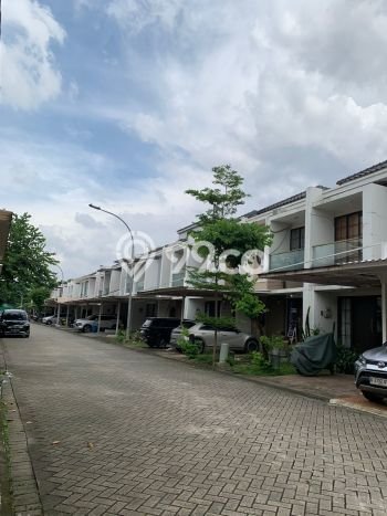 Rumah sewa siap pakai 4 Kamar Tidur di Green Lake City, Jakarta Barat Rumah sewa siap pakai 4 Kamar Tidur di Green Lake City, Jakarta Barat