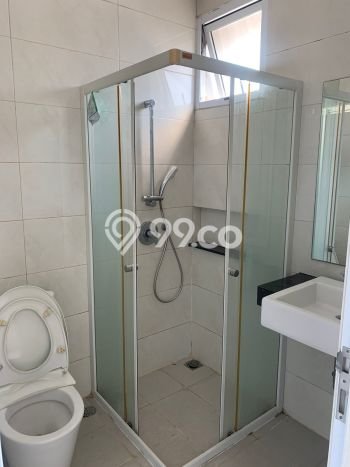 Disewakan Rumah Harga Terjangkau di Green Lake City Jakarta Barat Punya 3 KT Disewakan Rumah Harga Terjangkau di Green Lake City Jakarta Barat Punya 3 KT