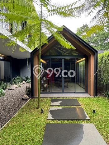 Rumah Eksklusif Siap Huni LT 700m2 di Kebayoran Baru, Jakarta Selatan Rumah Eksklusif Siap Huni LT 700m2 di Kebayoran Baru, Jakarta Selatan