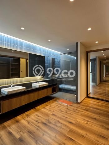 Rumah Eksklusif Siap Huni LT 700m2 di Kebayoran Baru, Jakarta Selatan Rumah Eksklusif Siap Huni LT 700m2 di Kebayoran Baru, Jakarta Selatan