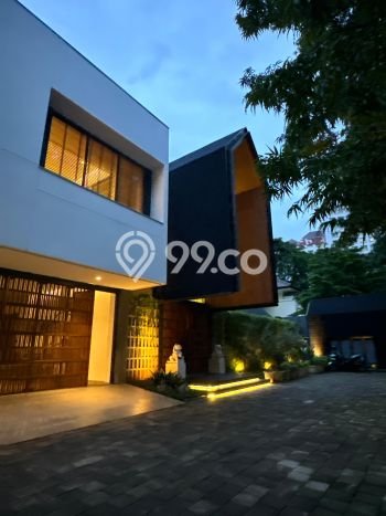 Rumah Eksklusif Siap Huni LT 700m2 di Kebayoran Baru, Jakarta Selatan Rumah Eksklusif Siap Huni LT 700m2 di Kebayoran Baru, Jakarta Selatan