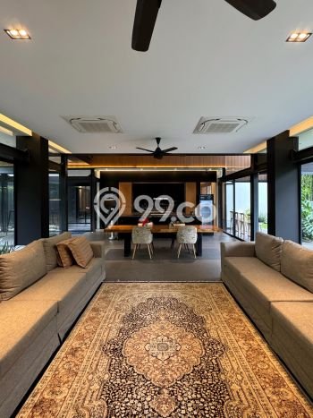 Rumah Eksklusif Siap Huni LT 700m2 di Kebayoran Baru, Jakarta Selatan Rumah Eksklusif Siap Huni LT 700m2 di Kebayoran Baru, Jakarta Selatan