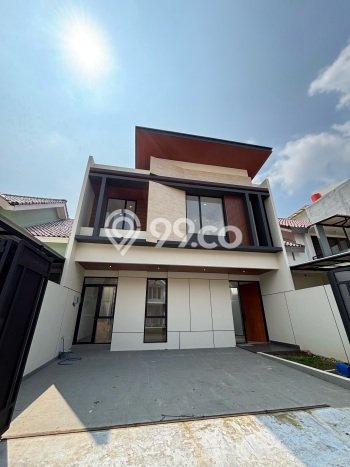 Rumah Mewah Dijual LT 135m2 di Cipondoh, Tangerang Rumah Mewah Dijual LT 135m2 di Cipondoh, Tangerang