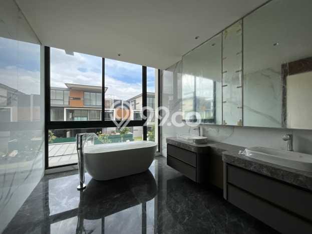 Jual Rumah Mewah Elegan Dengan View Cantik di BSD, Tangerang Jual Rumah Mewah Elegan Dengan View Cantik di BSD, Tangerang
