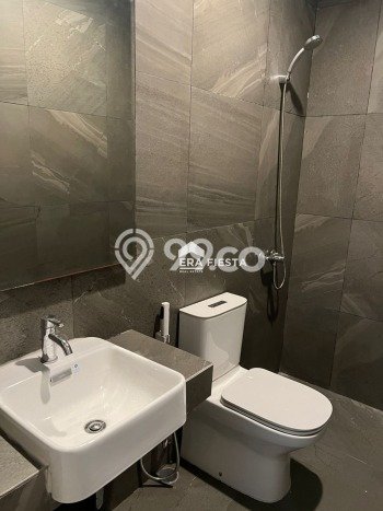 Best Deal Hunian Premium Ideal dan Luas di Karang Tengah, Tangerang Best Deal Hunian Premium Ideal dan Luas di Karang Tengah, Tangerang